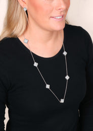 18ct White Gold White Mother of Pearl Bloom Four Leaf Clover Ball Edge Necklace