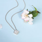 18ct White Gold White Mother of Pearl Bloom Small Four Leaf Clover Ball Edge Chain Necklet