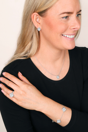 9ct White Gold White Mother of Pearl Bloom Small Four Leaf Clover Ball Edge Chain Necklet