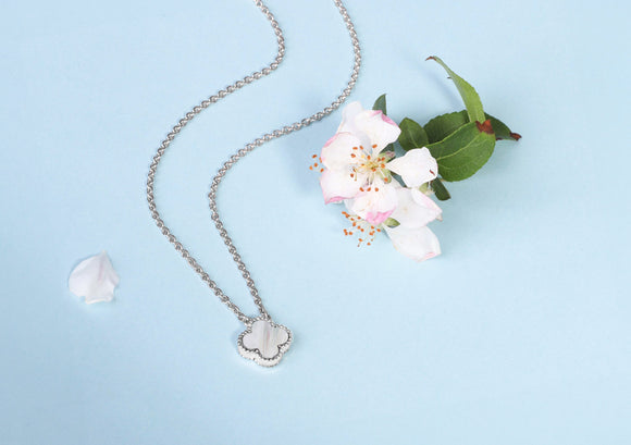 Sterling Silver White Mother of Pearl Bloom Small Four Leaf Clover Ball Edge Chain Necklet