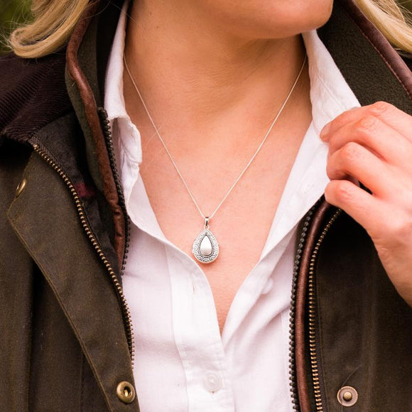 Sterling Silver Pear Pattern Edge Keepsake Locket, P2609.